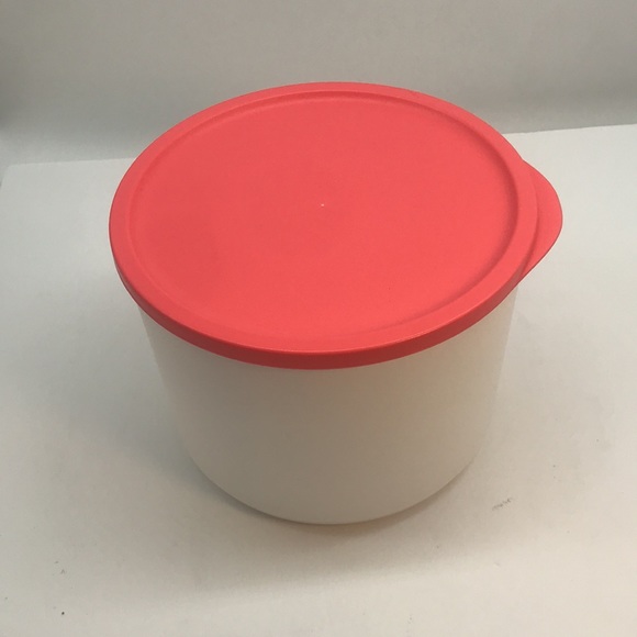 Tupperware Round Container Set of 4 Ideal for Refrigerator & microwave - Picture 8 of 12